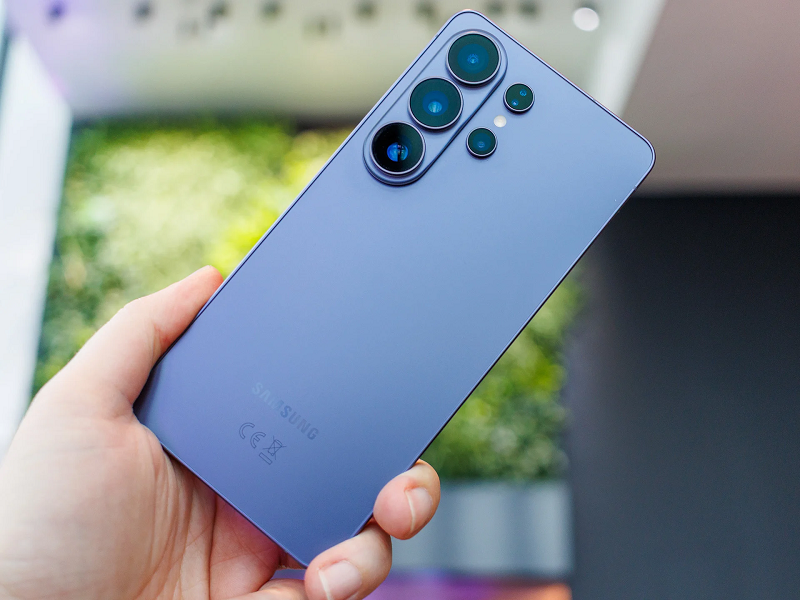 Galaxy S26 tăng giá giữa vòng đời: người dùng Việt nên làm gì?