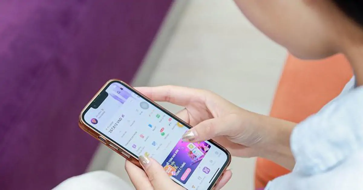 Ứng dụng ngân hàng siết hỗ trợ iPhone, Android cũ: Bạn cần làm gì?