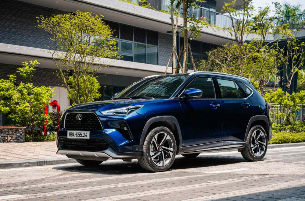 Toyota hybrid tăng gấp đôi: người mua đang chọn tiết kiệm xăng