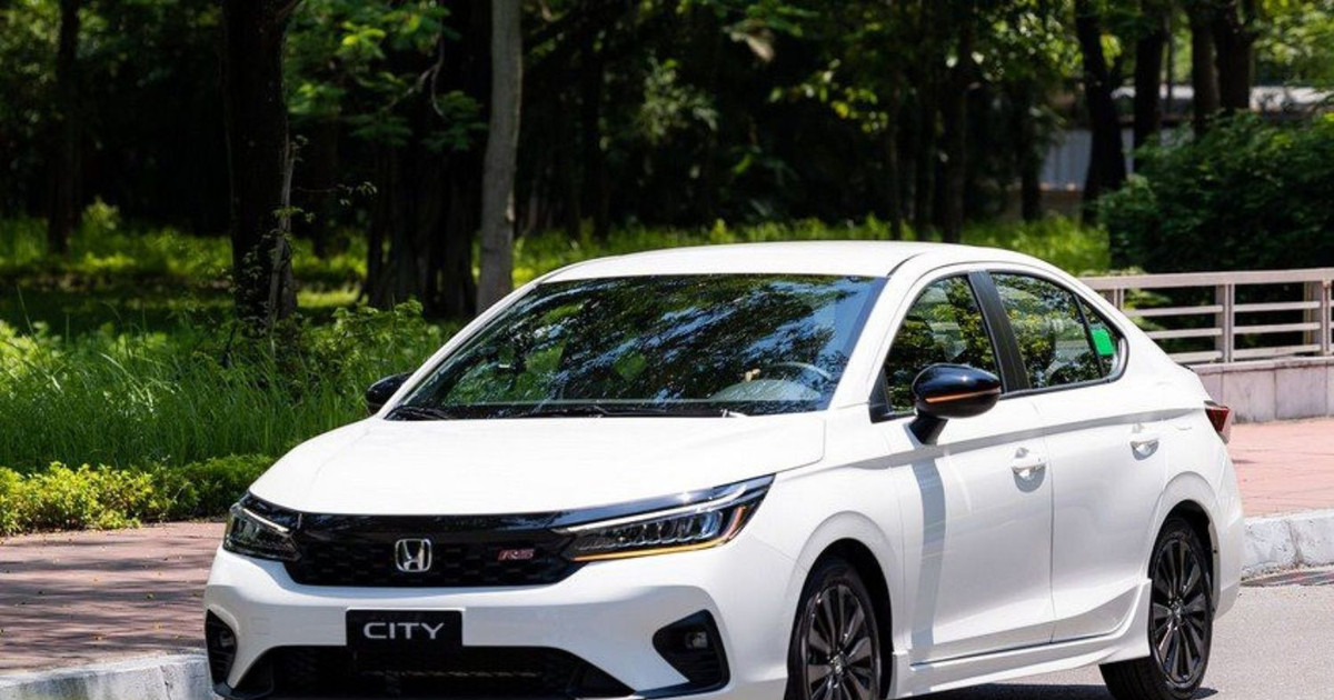 Lãi suất vay ô tô gần 20%: Cách tính chi phí mua xe trả góp