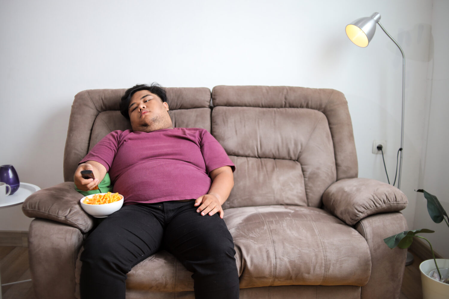 3 thói quen ở nhà hàng ngày đang làm suy yếu hệ miễn dịch của bạn