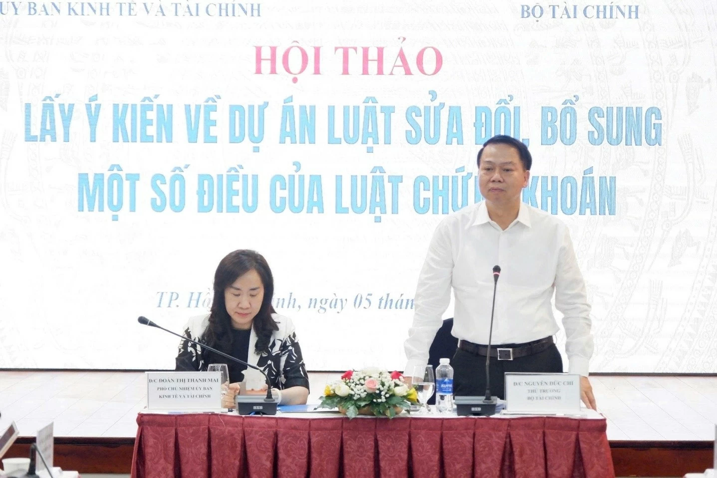 Luật Chứng khoán sửa đổi: Giao dịch xuyên suốt và nới biên độ giá sẽ thay đổi cuộc chơi?