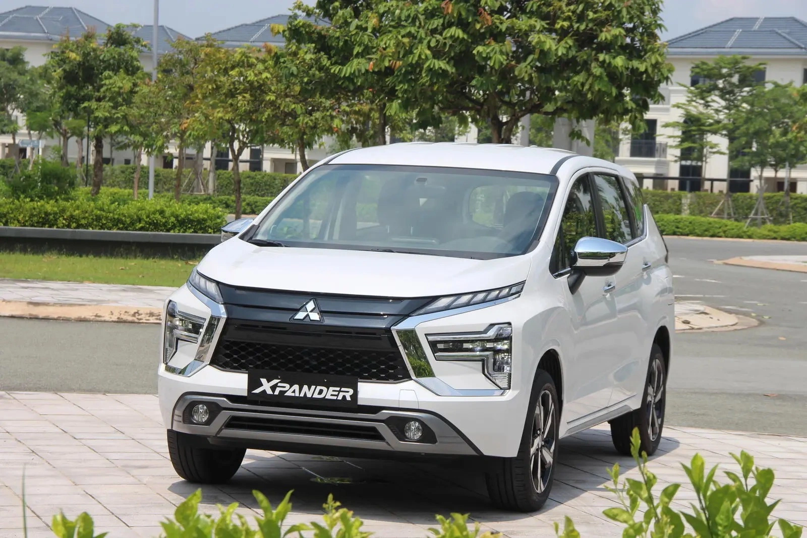 Ưu đãi Mitsubishi tháng 10: hỗ trợ 100% trước bạ nhiều dòng xe
