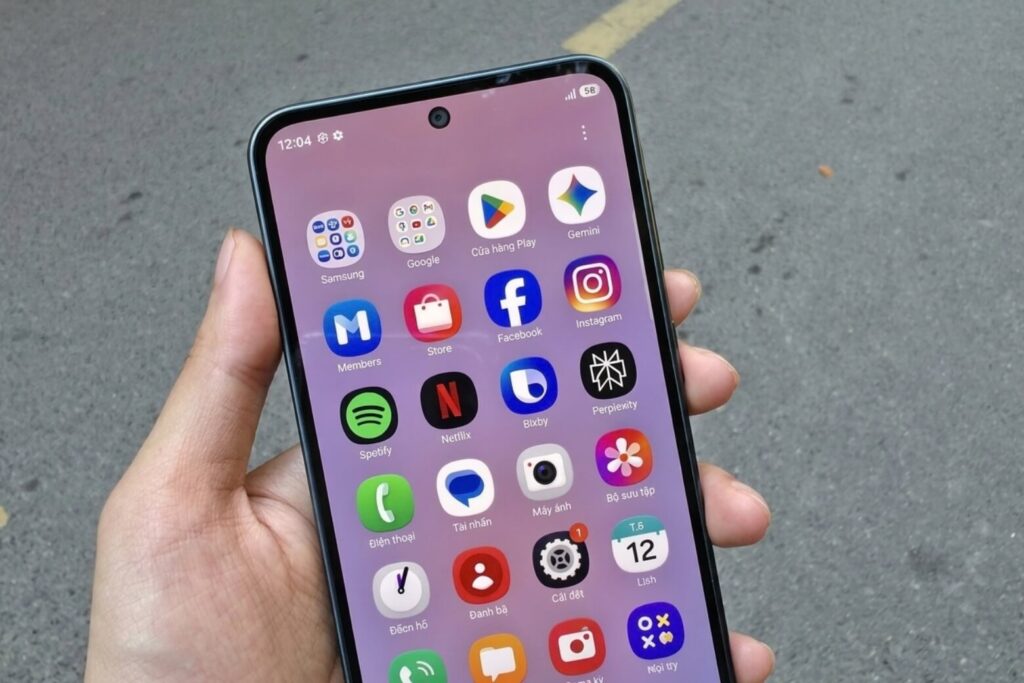 OPPO A7 Pro so với Samsung Galaxy A37 5G: chọn pin hay 5G?