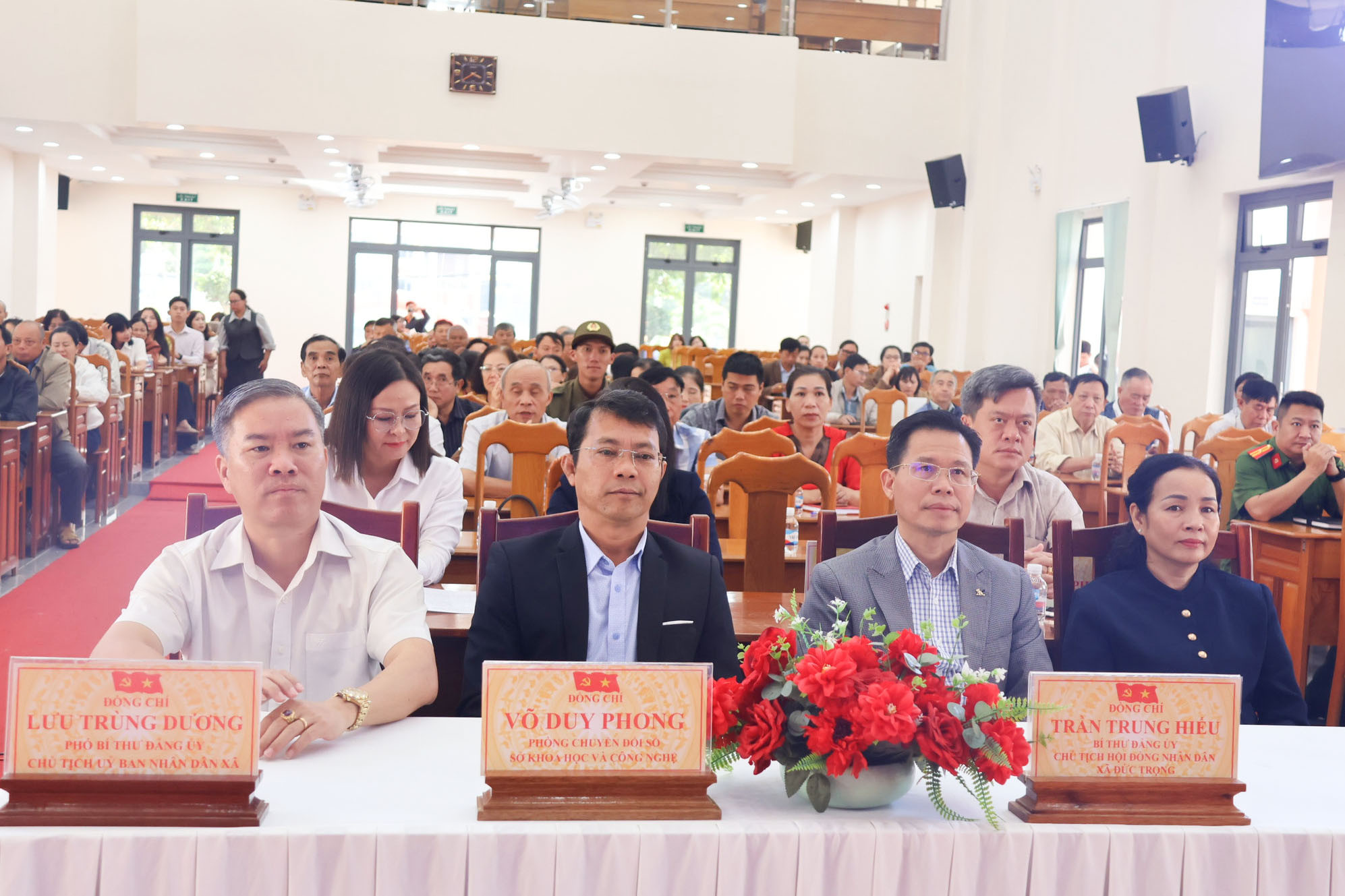 Robot AI đầu tiên phục vụ người dân tại xã: Bước ngoặt cho chuyển đổi số địa phương
