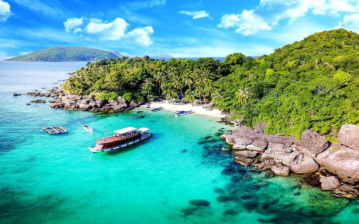 Những hòn đảo ít người biết của Việt Nam: Vẻ đẹp hoang sơ còn sót lại