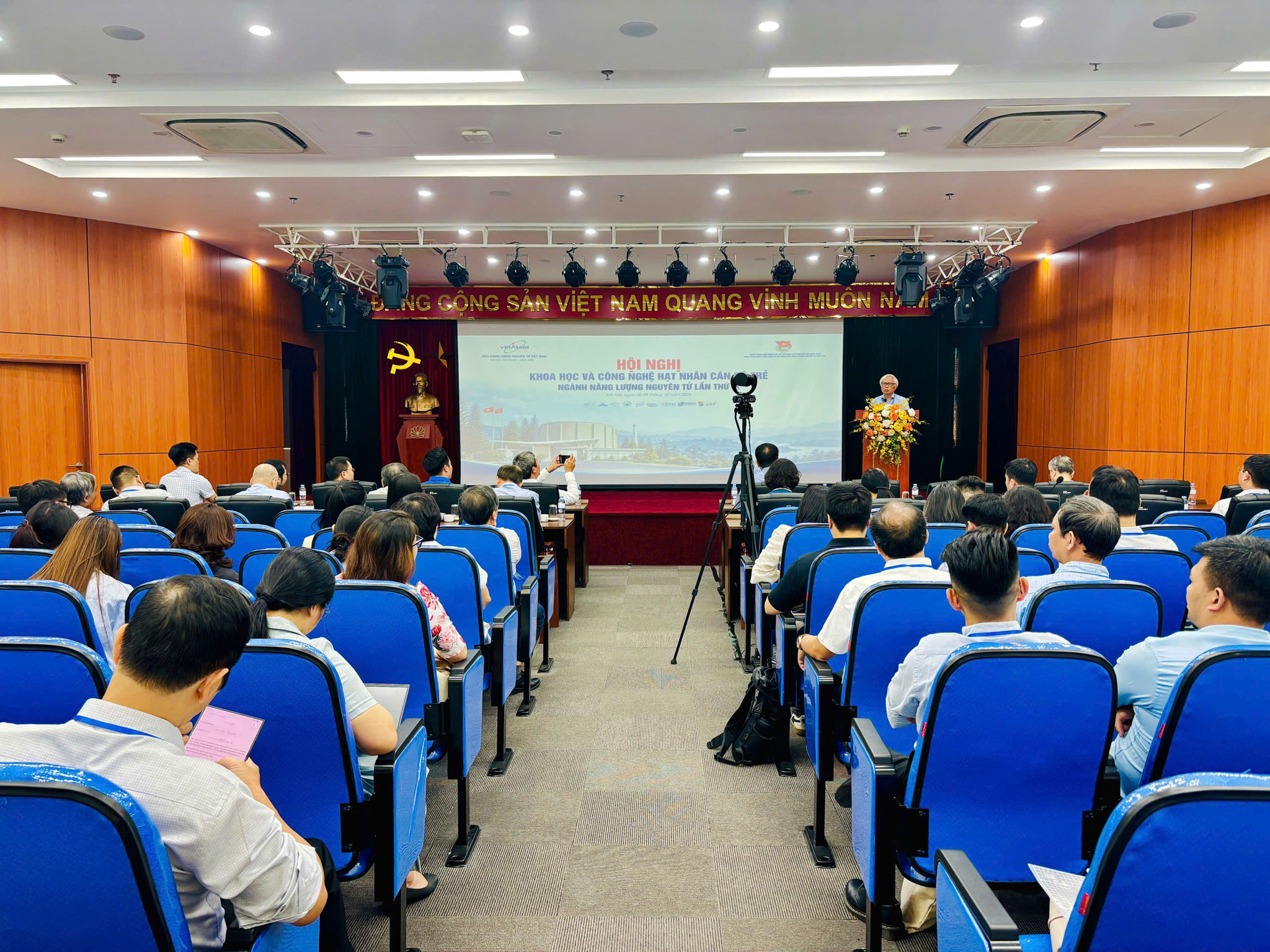 Nhân lực trẻ cho điện hạt nhân: Cơ hội và thách thức