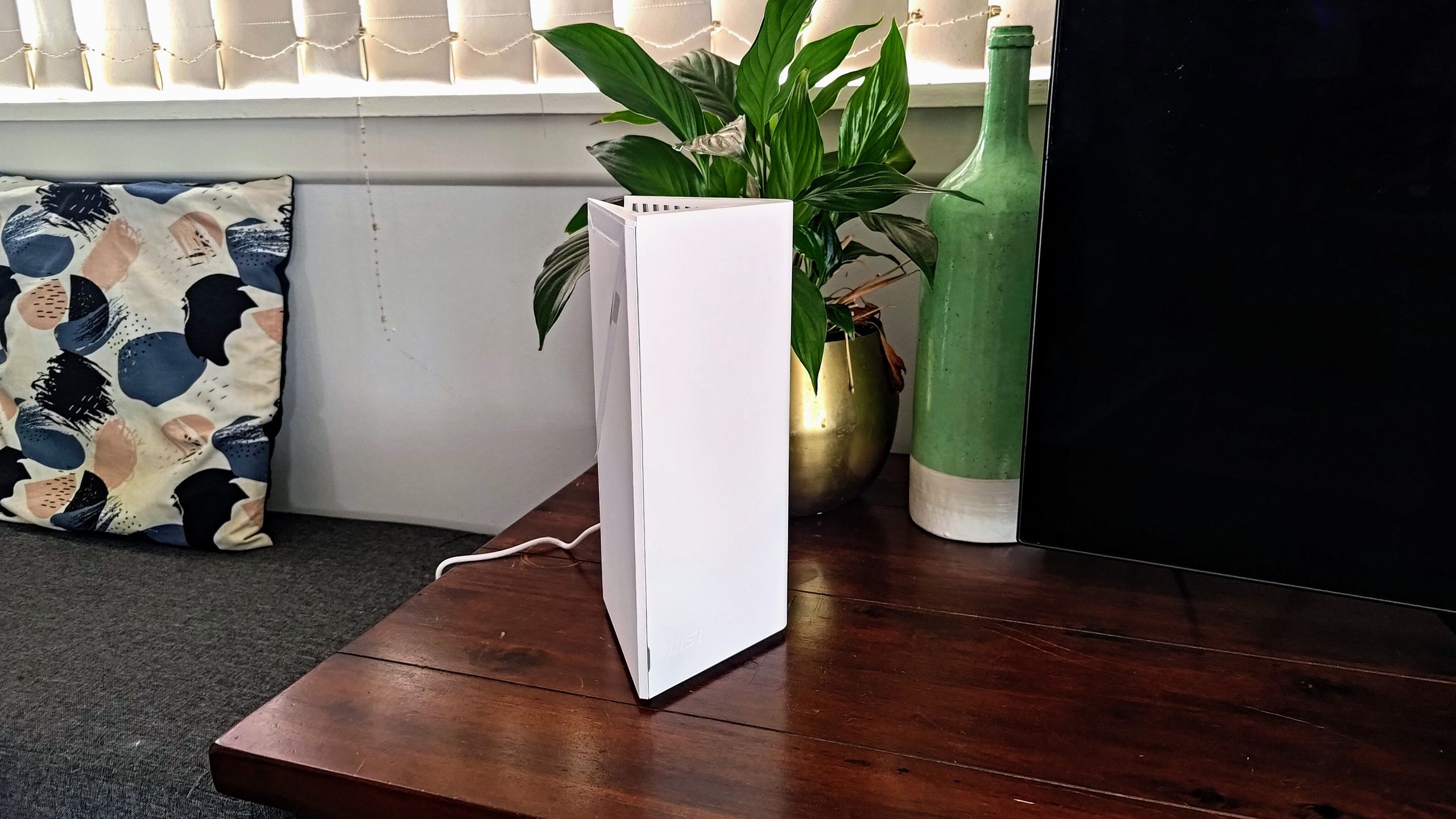 Router WiFi 7 giá rẻ: TP-Link Archer BE3600 hay MSI Roamii Be Pro?