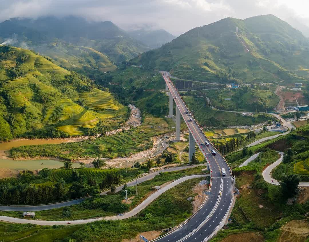 Hầm xuyên núi Đại Huệ và cuộc chạy đua tiến độ cao tốc Vinh – Thanh Thủy