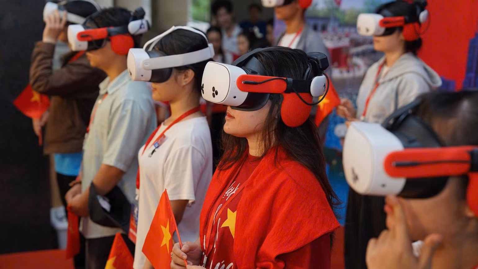 Công nghệ VR đưa người dân trở lại những khoảnh khắc lịch sử định mệnh