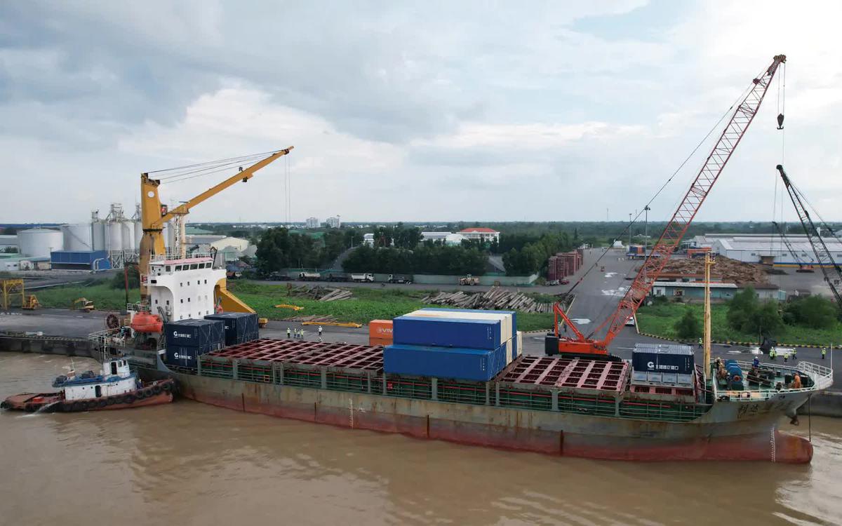 Kênh đào Bình Lục và tuyến Nam Ninh - Cần Thơ: cơ hội hay sức ép?