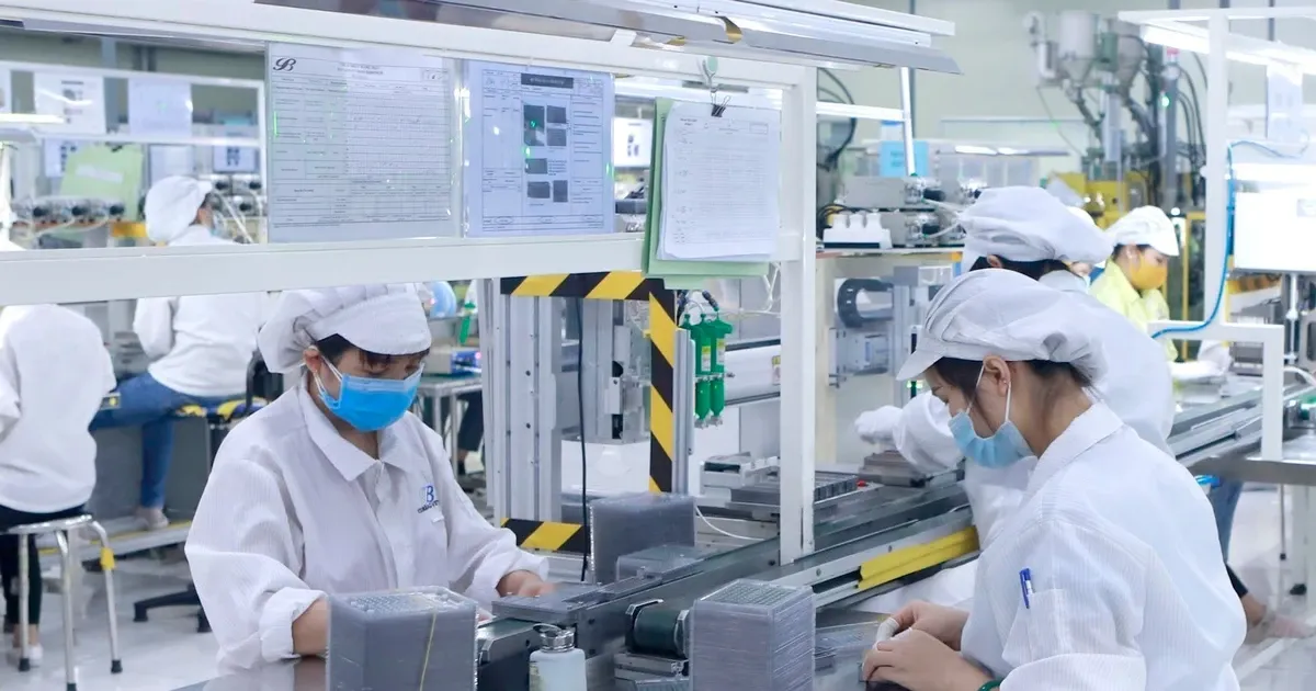 Ngân hàng Việt Nam tăng cường hỗ trợ xuất nhập khẩu để giảm nhập siêu