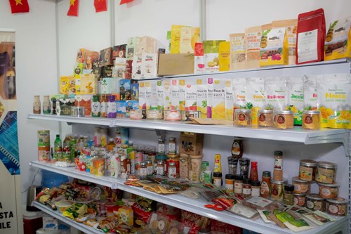 Thương vụ Việt Nam giới thiệu thực phẩm tại hội chợ lớn nhất Chile