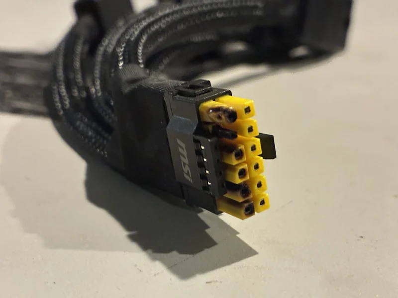 RTX 5090 cáp nguồn nóng chảy: mod 8-pin adapter có cứu được 12VHPWR?