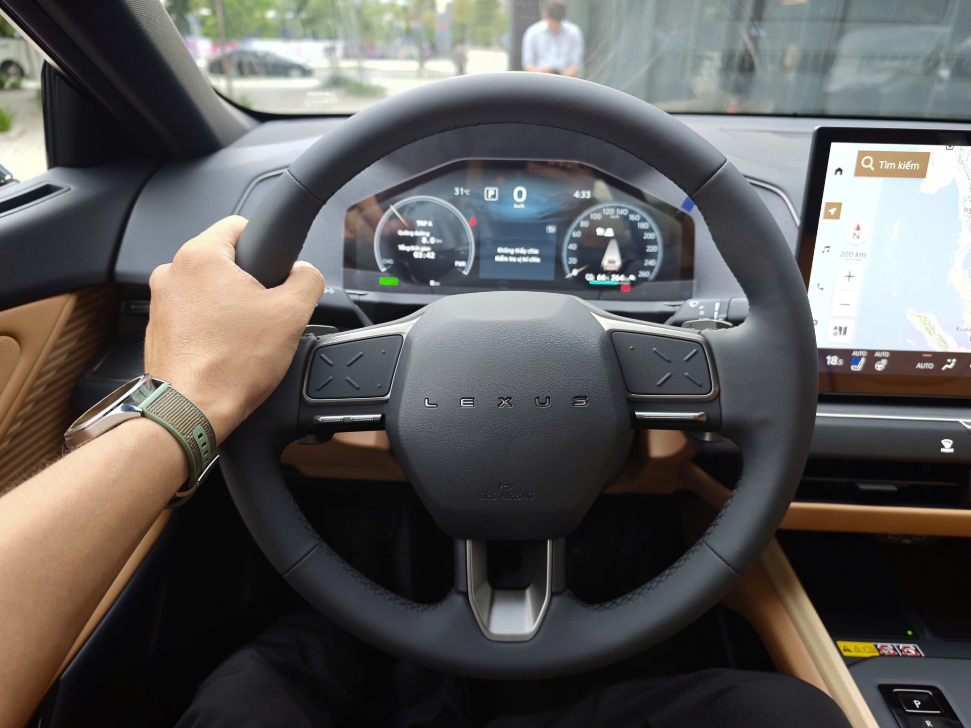 Lexus ES thế hệ 8 ra mắt: bước ngoặt điện hóa với ES 500e