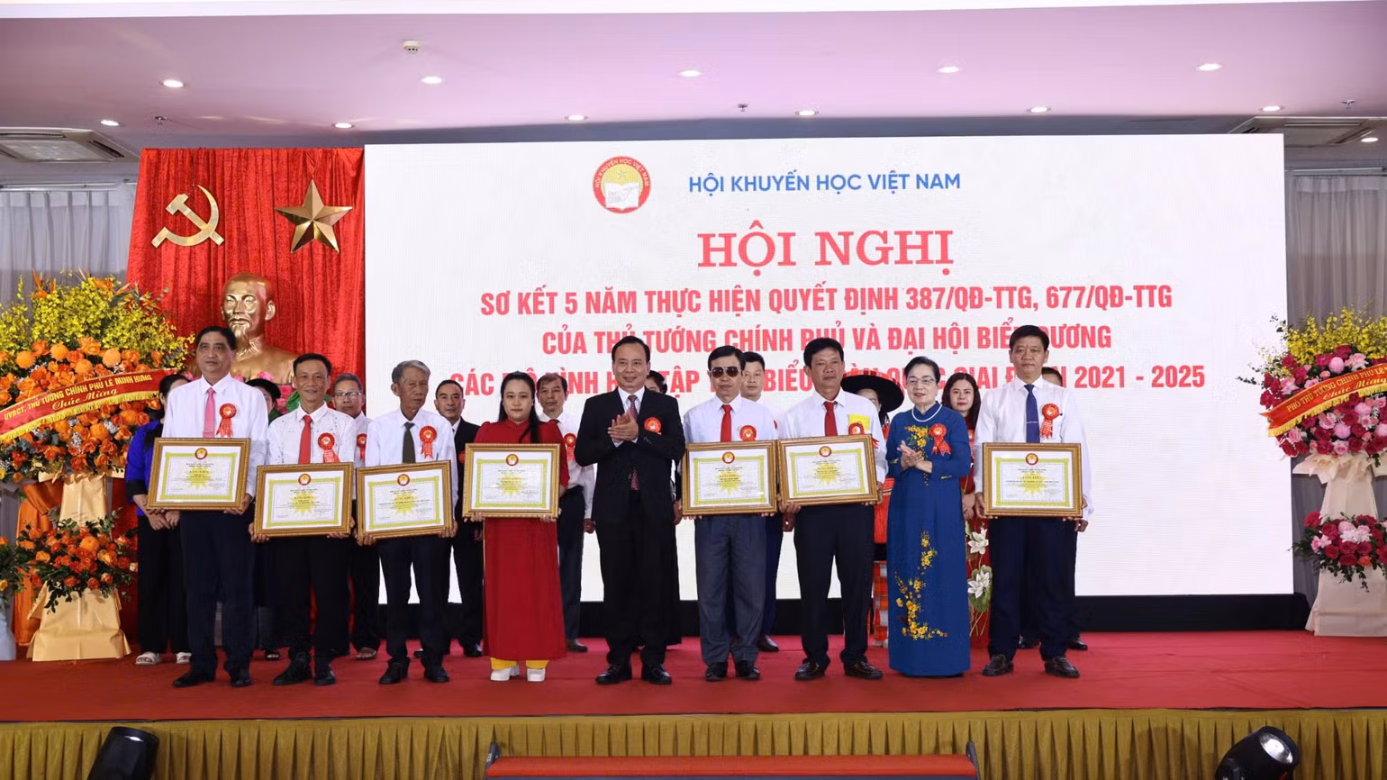 Từ mở rộng mô hình đến nâng cao chất lượng xã hội học tập