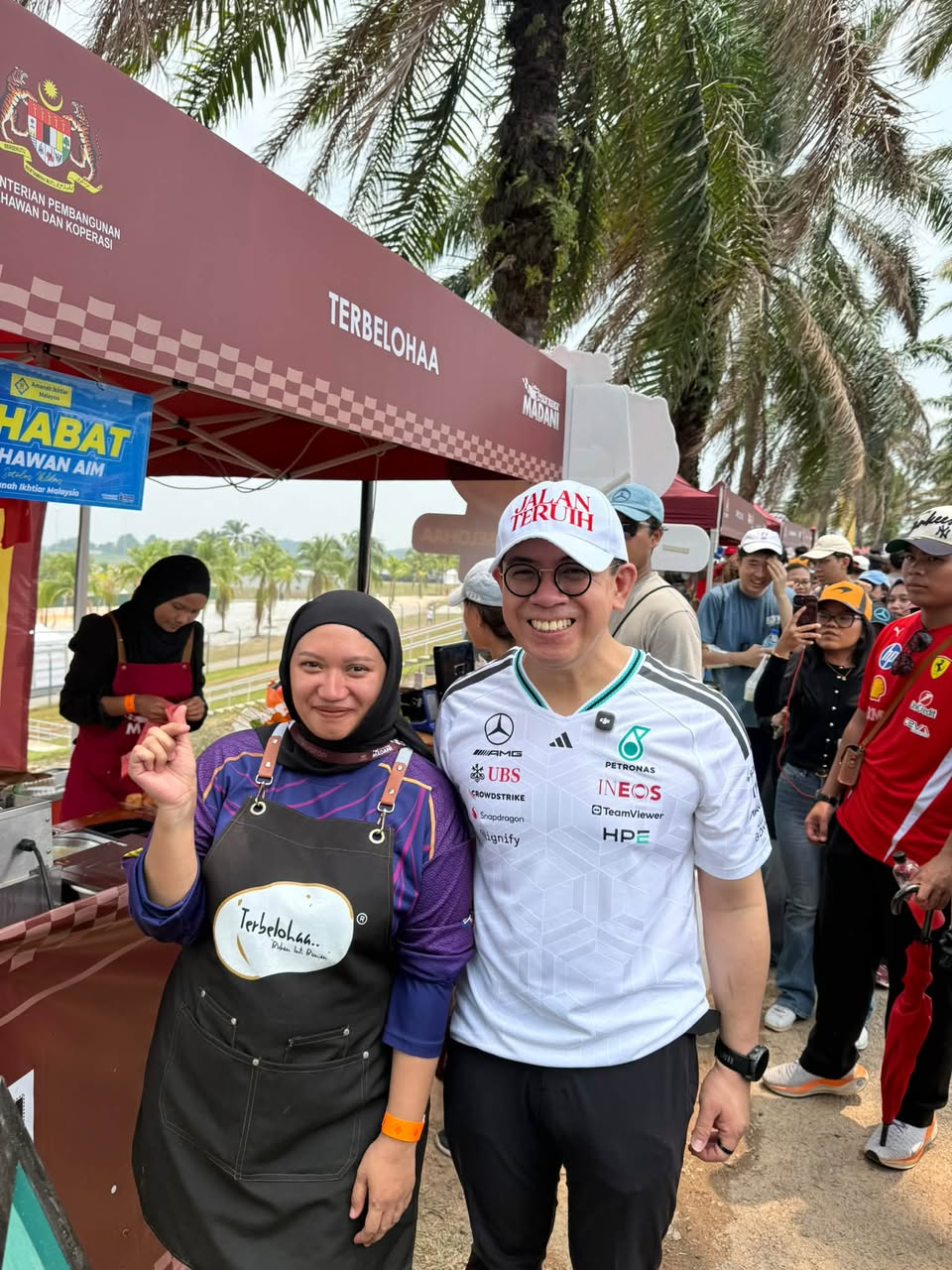 Gerai Mikro Sold Out di F1: Kuasa Harga Mesra Poket