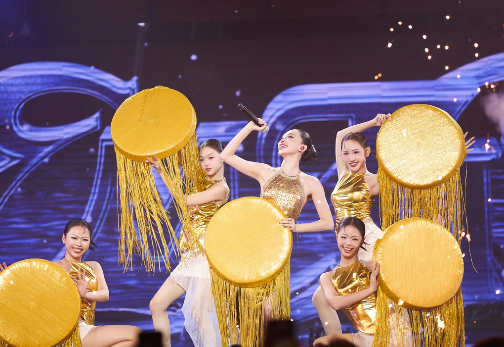 Eurovision Song Contest Asia làm Bangkok nóng lên, khách Việt chi bao nhiêu?