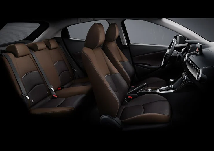 Mazda2 nhập khẩu giảm giá mạnh: có nên chọn thay Grand i10?