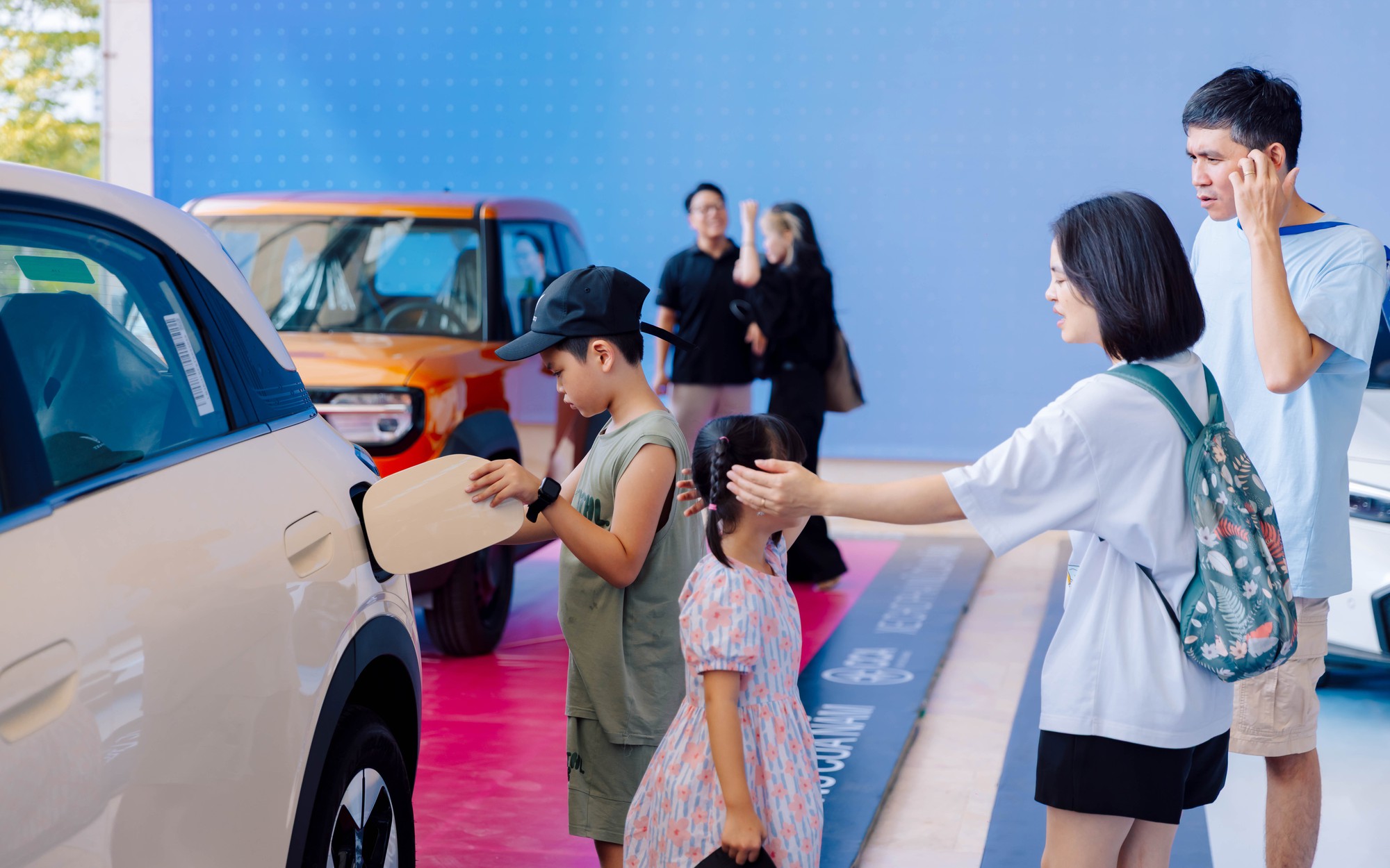 Xe xăng mất vị thế: hybrid, xe điện và cơ hội cho VinFast