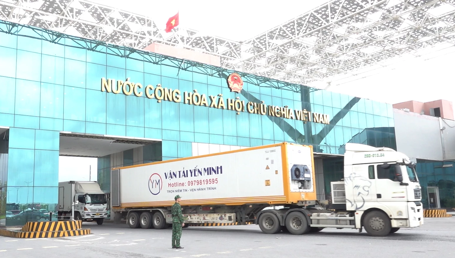 Xuất khẩu tăng 22% nhưng nhập khẩu tăng 35%: cảnh báo nào cho cân bằng thương mại?