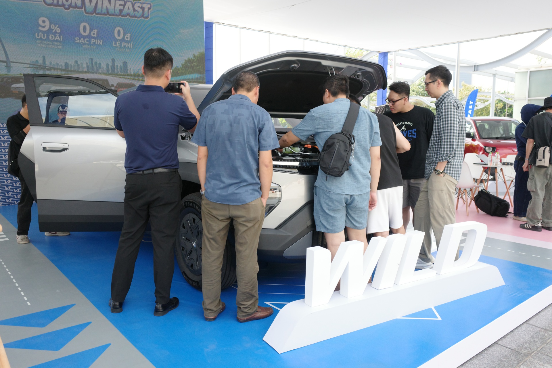 Xe xăng mất vị thế: hybrid, xe điện và cơ hội cho VinFast