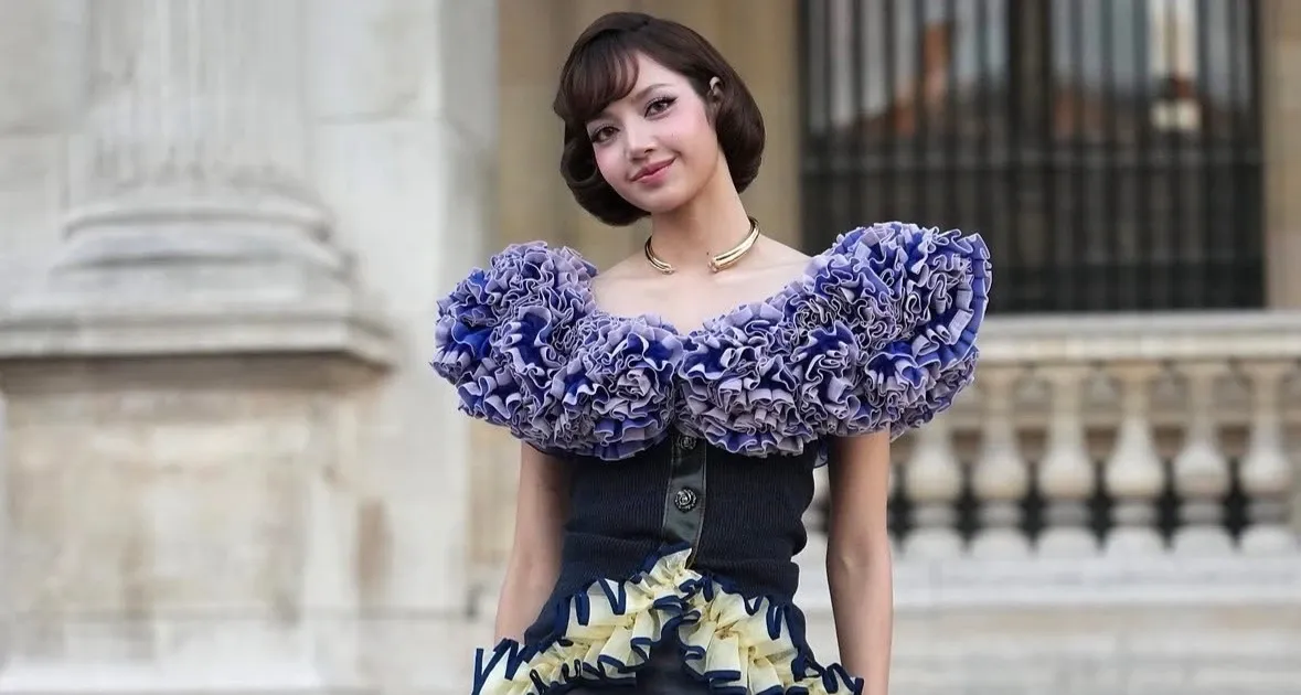 Lisa tại Louis Vuitton Paris Fashion Week: khi celeb mặc đẹp hơn người mẫu