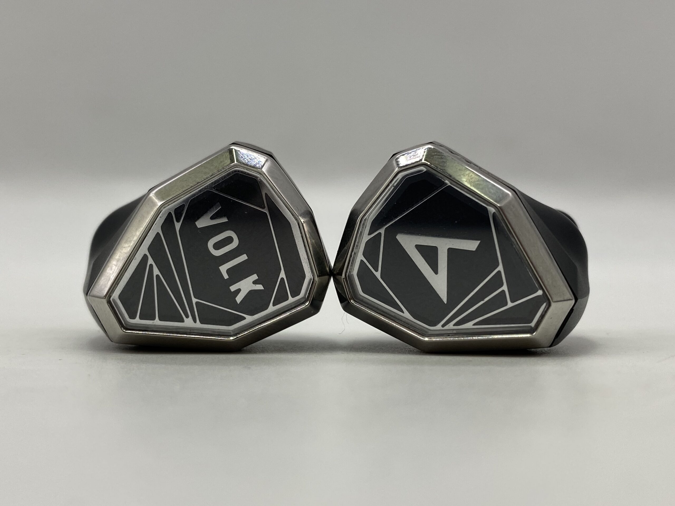 Astell & Kern Stella vs Fiio SNOWSKY Oak Nano: chọn giá trị hay xa xỉ?