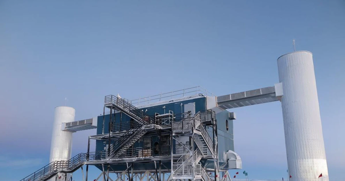 Biến băng Nam Cực thành máy dò hạt neutrino vũ trụ