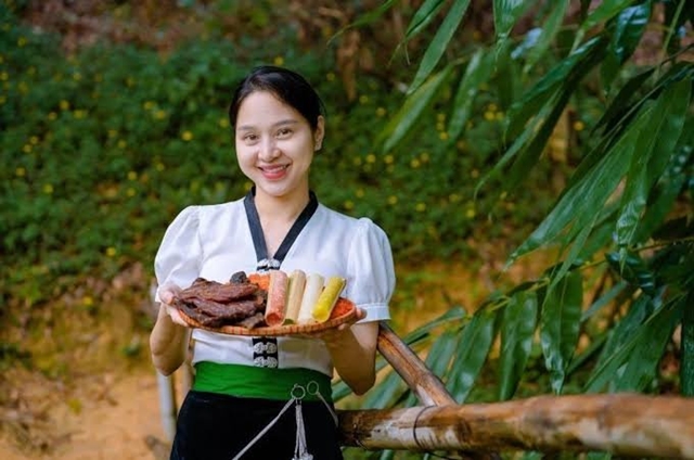 Từ vỡ nợ 100 tỷ đến thương hiệu thịt trâu gác bếp
