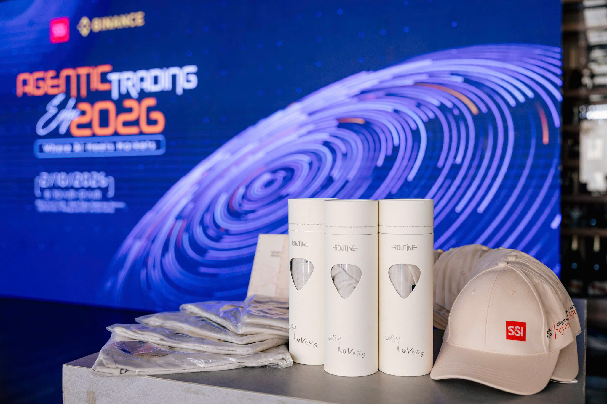 Từ phân tích đến hành động: AI agent đang thay đổi cách giao dịch tài chính