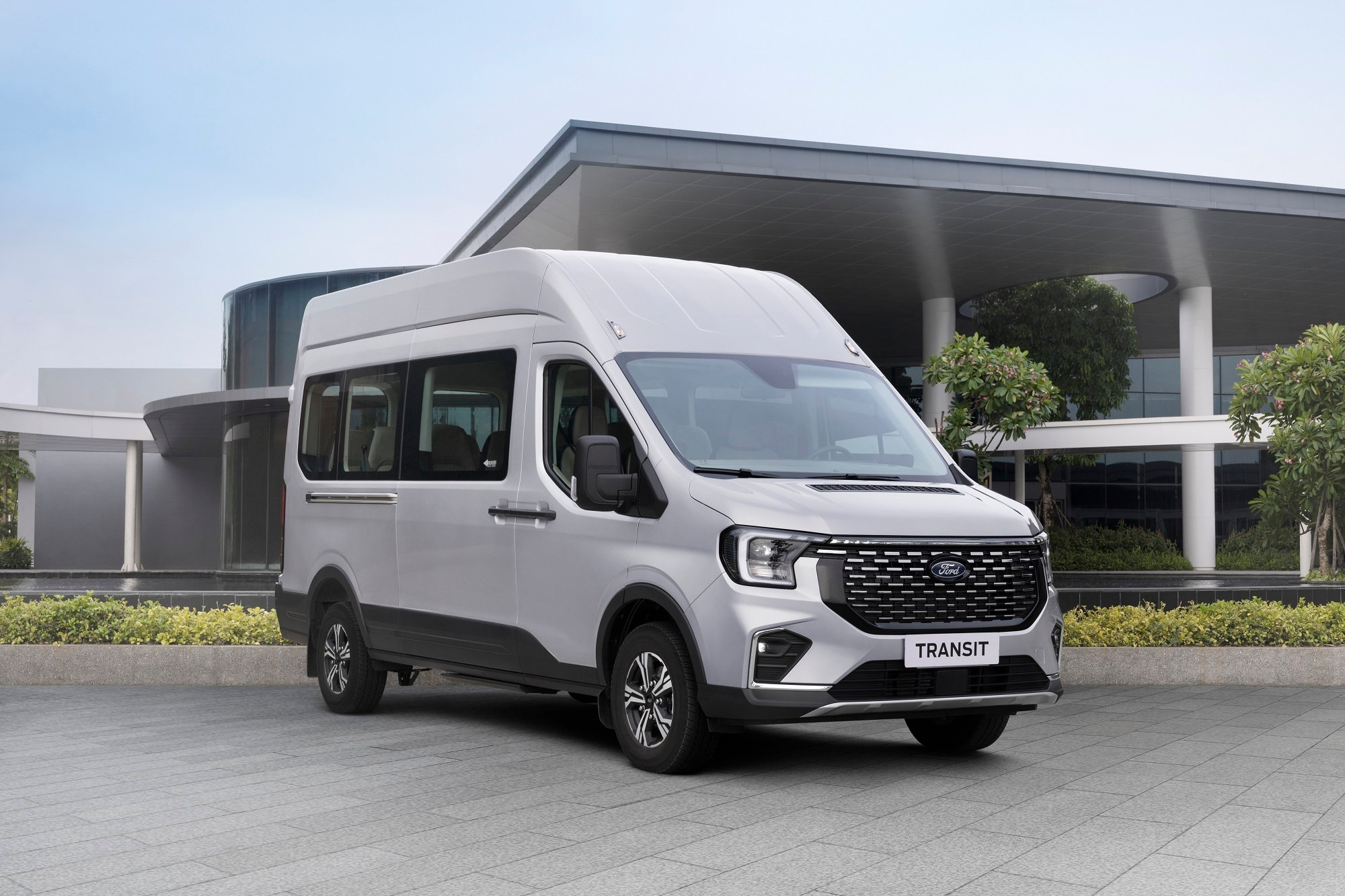 Khuyến mại ô tô ngày Phụ nữ 20/10: Kia giảm sâu, Ford ưu đãi khách nữ