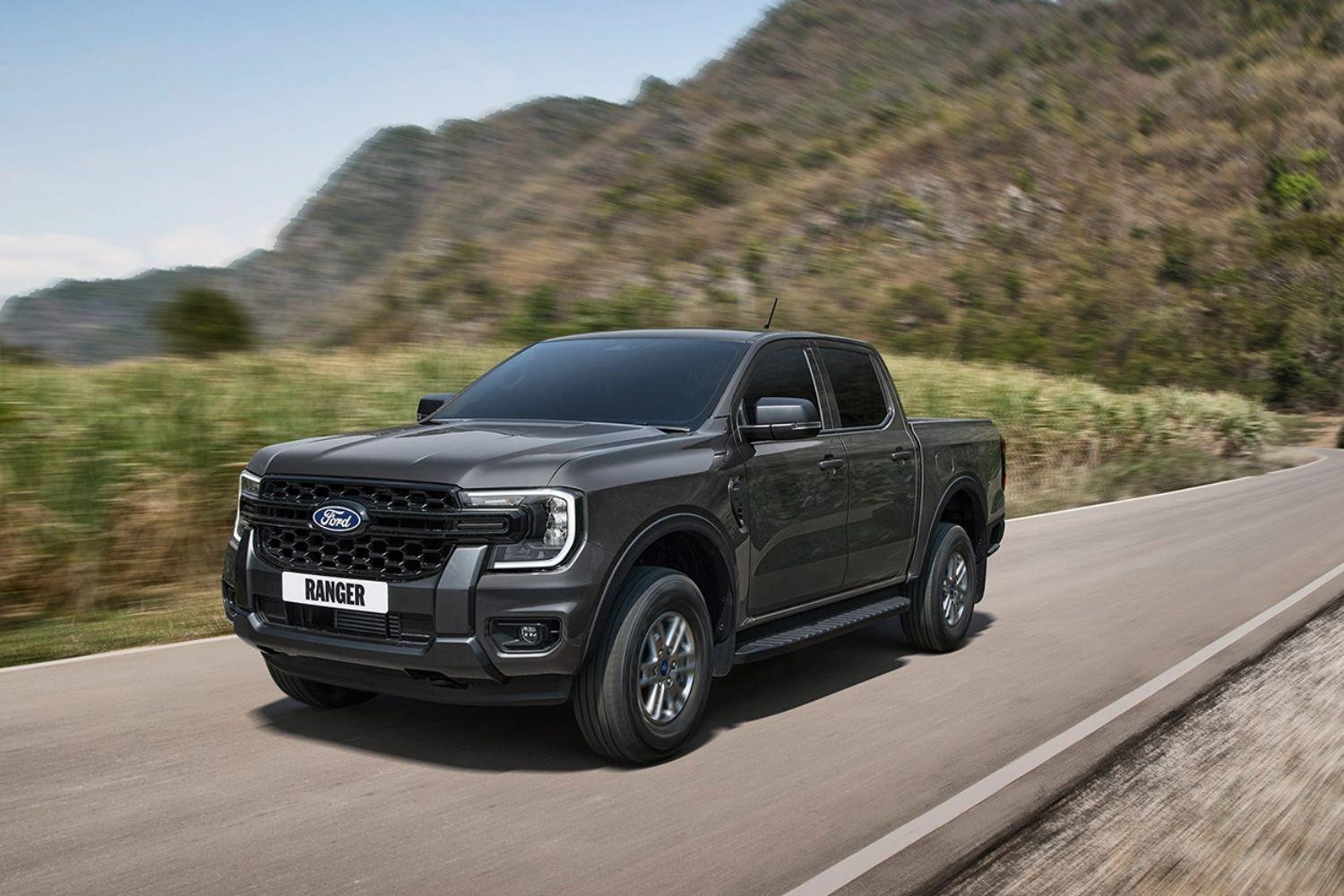 Ford Ranger tăng giá giữa doanh số sụt giảm: tự tin hay liều lĩnh?