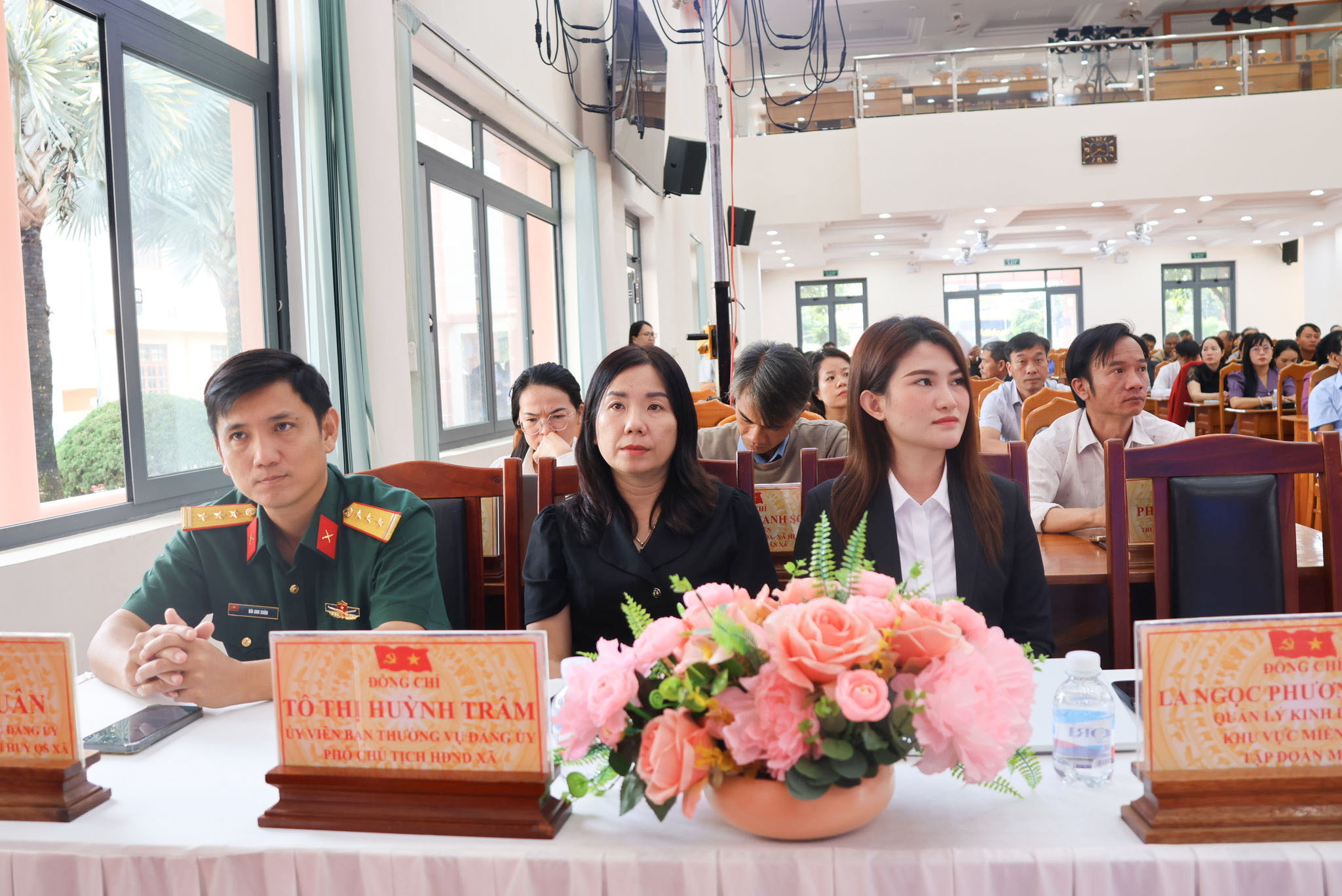 Robot AI đầu tiên phục vụ người dân tại xã: Bước ngoặt cho chuyển đổi số địa phương