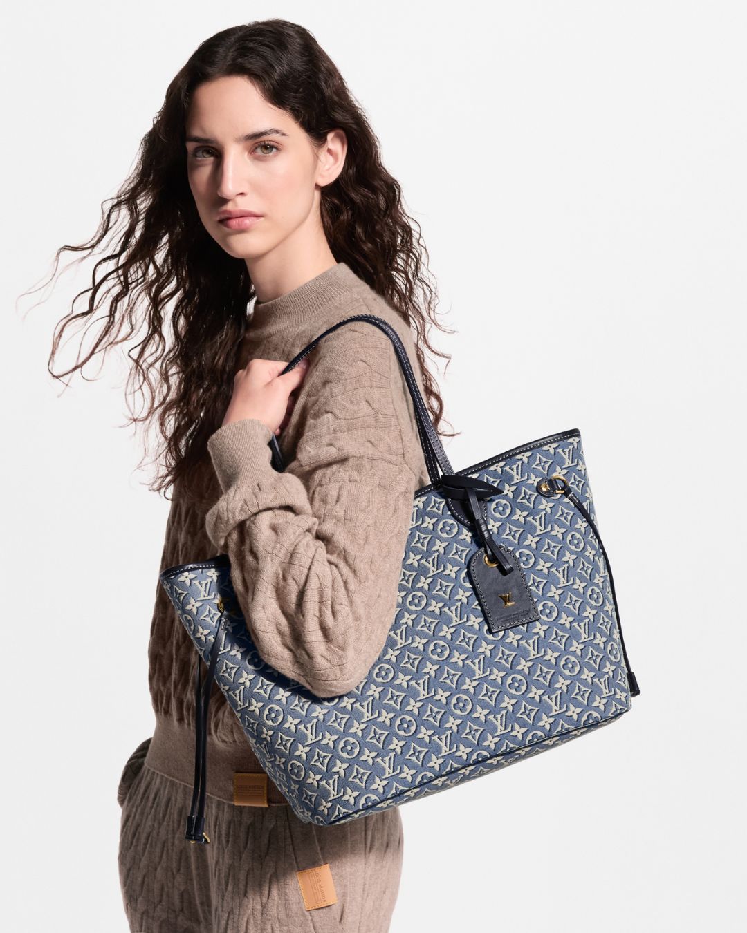 Từ Chanel 2.55 đến Neverfull: khi túi biểu tượng được tái định nghĩa