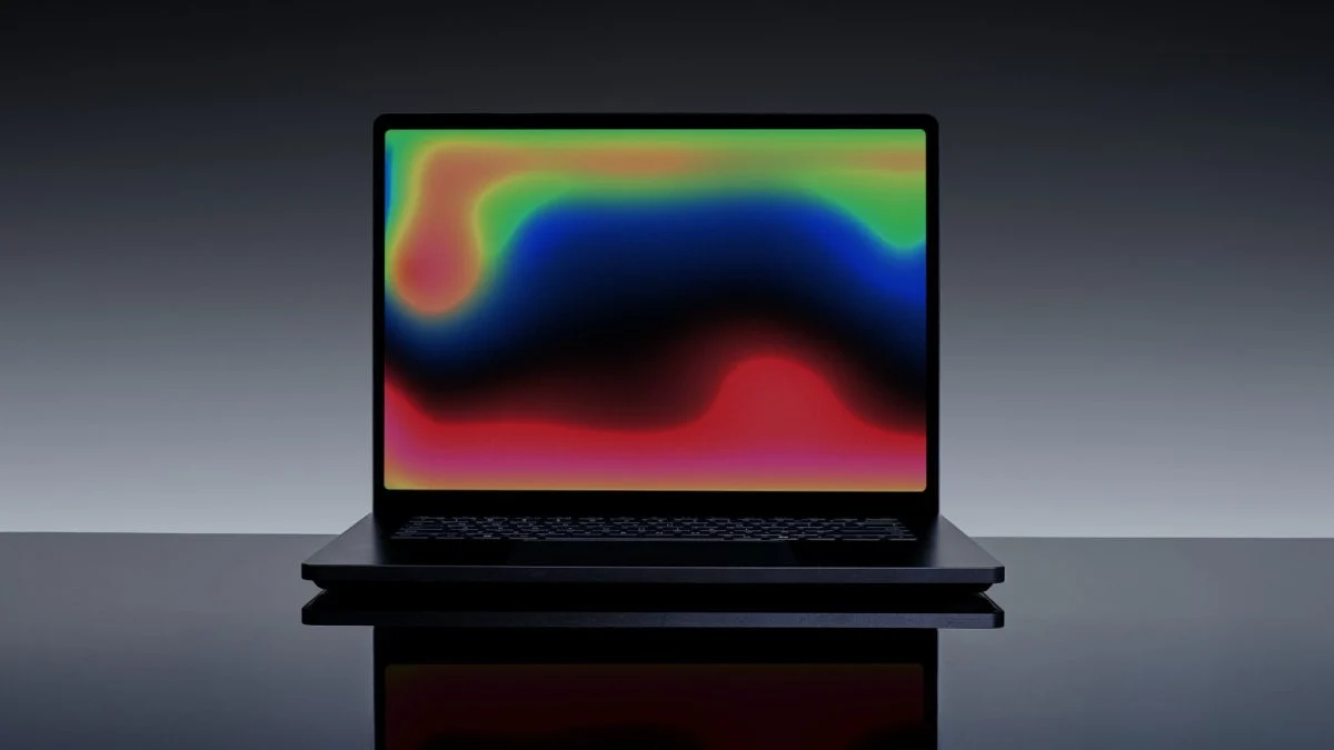 Surface Laptop Ultra RTX Spark: laptop AI 128GB RAM cho nhà nghiên cứu