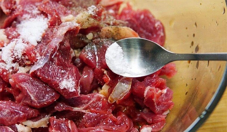 Ướp thịt bò đúng cách: Đừng để muối làm thịt dai