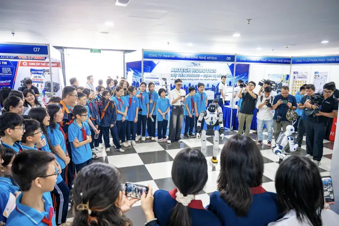 Triển lãm Robot Hà Nội: Khi AI và STEM bước vào đời sống học đường