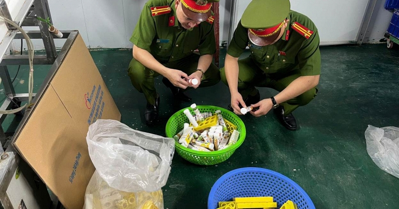 Viên C sủi giả chứa natri benzoat vượt ngưỡng: Cha mẹ cần làm gì để bảo vệ con?