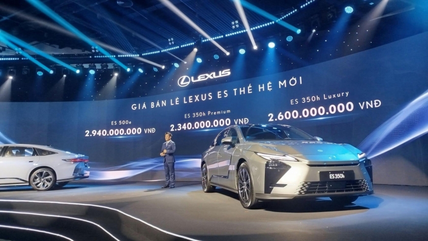 Lexus ES thuần điện xuất hiện: cuộc chơi sedan hạng sang đổi chiều