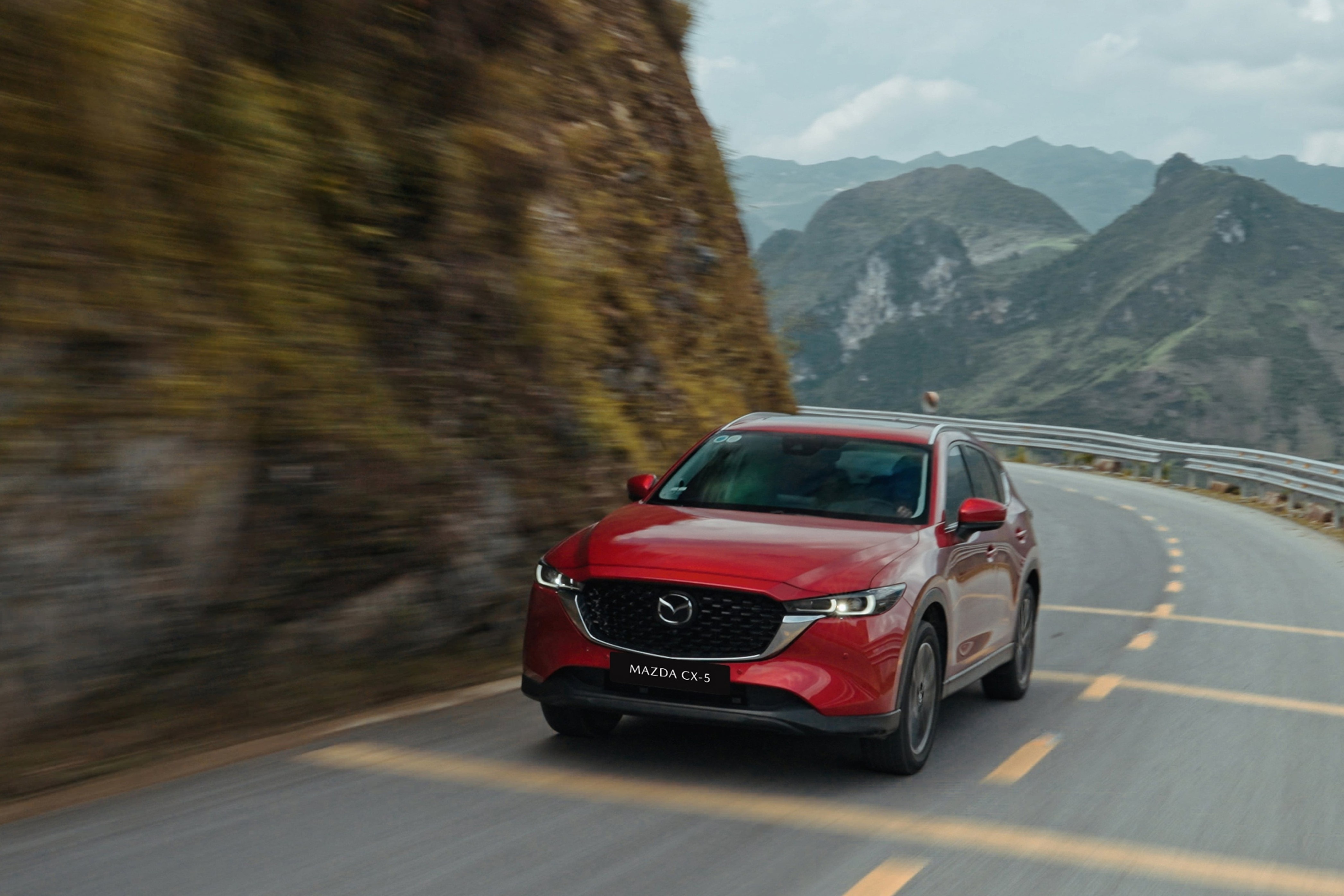 Cuộc đua giảm giá ô tô tháng 10: Nên mua SUV cỡ nhỏ Nhật nào?