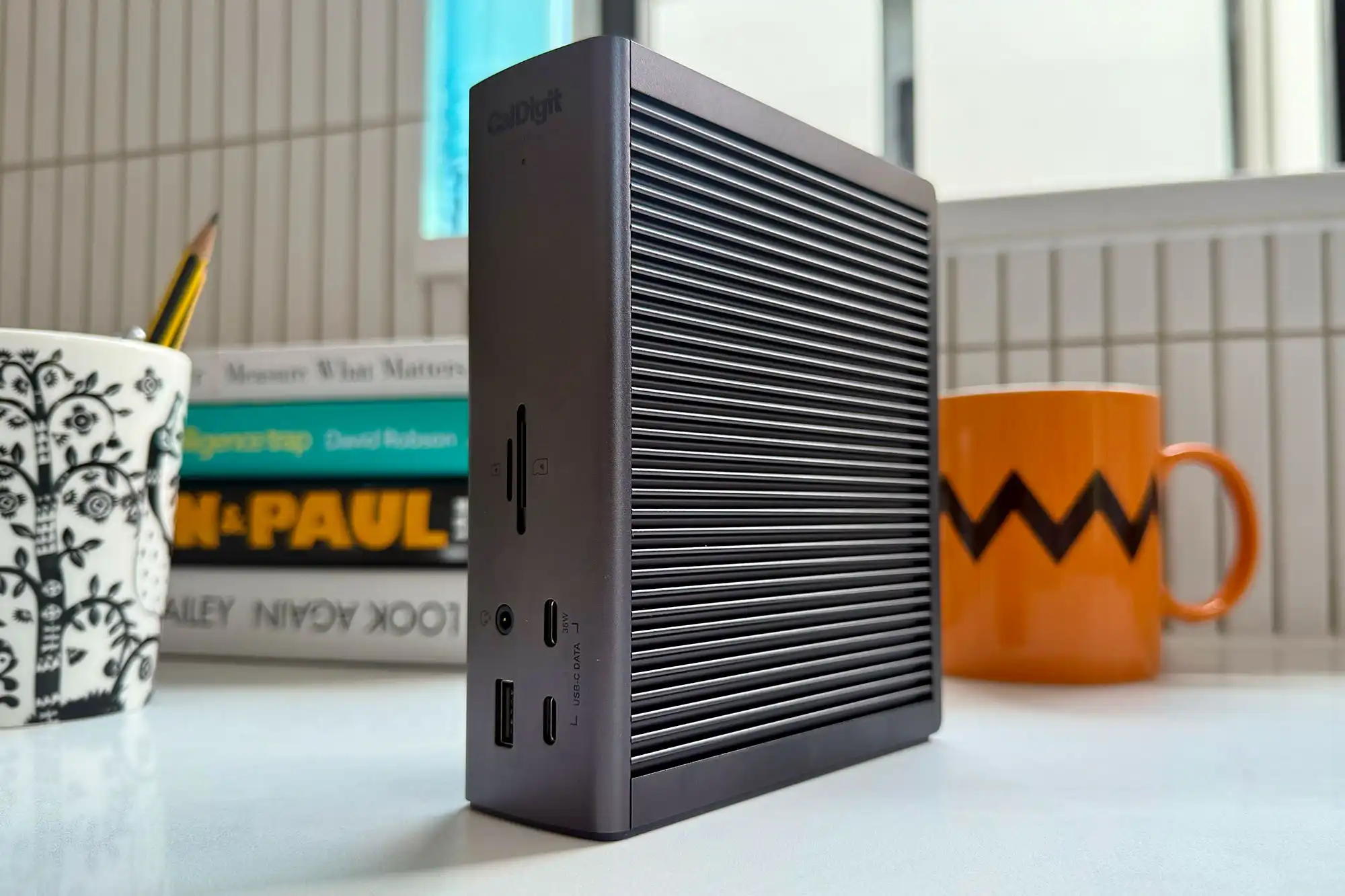 Dock Thunderbolt 4 tốt nhất cho MacBook: lựa chọn chuẩn cho setup desktop
