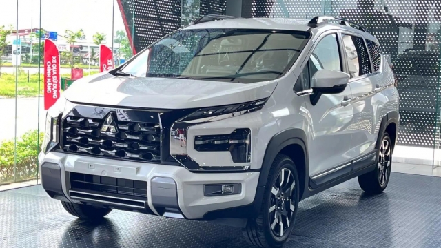 Mitsubishi Triton giảm 56 triệu trong tháng 10: Có nên xuống tiền?