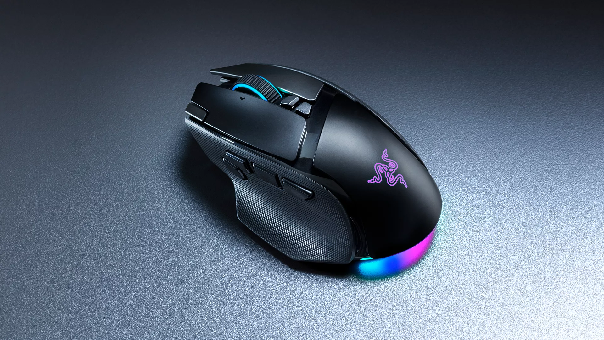 Razer Basilisk V4 Pro vs V4 HyperSpeed: Chuột gaming nào đáng mua hơn?