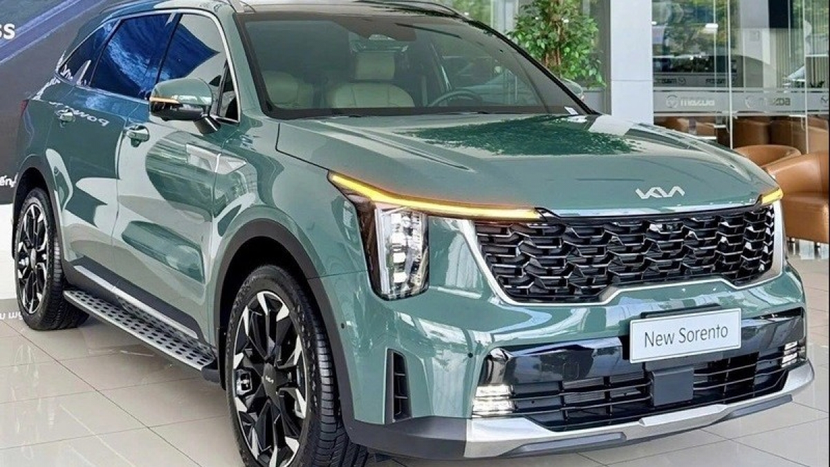 Kia Sorento giữ nguyên giá: chiến lược đánh chiếm phân khúc SUV 3 hàng ghế