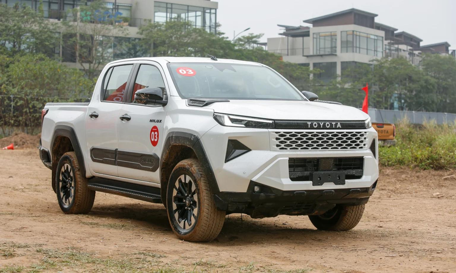Ford Ranger tăng giá giữa doanh số sụt giảm: tự tin hay liều lĩnh?