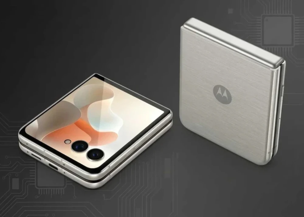 Android 17 trên Motorola Razr Ultra: đáng cập nhật ngay?