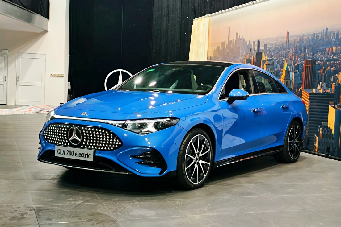 Xe điện và hybrid sắp ra mắt tháng 10: nên chờ mẫu nào?