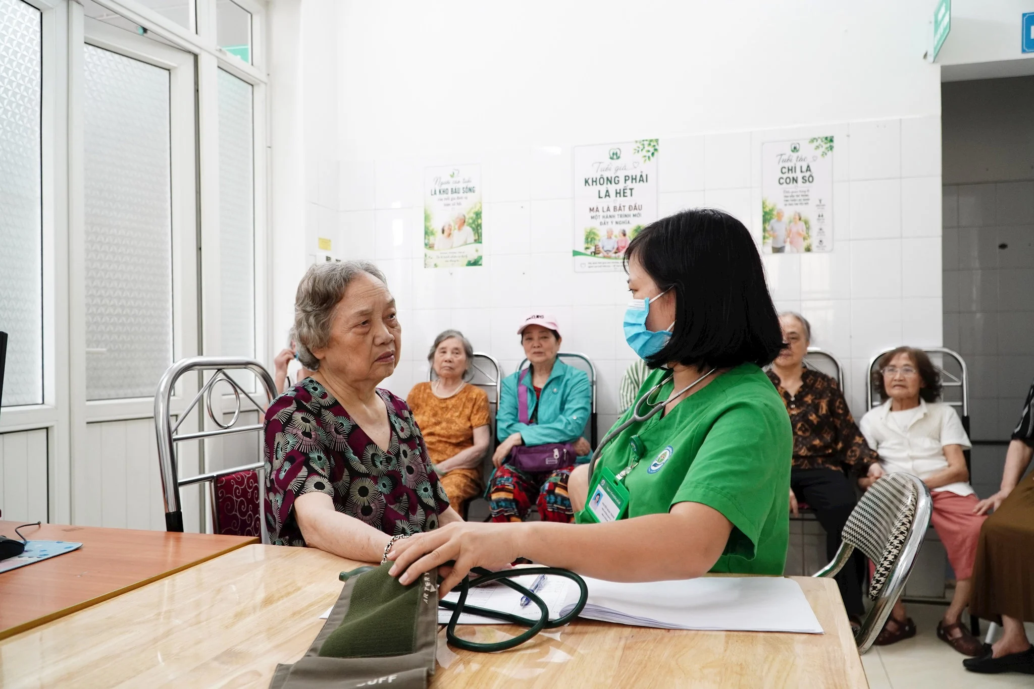 Mục tiêu sống khỏe trên 71 năm và bài toán chất lượng dân số
