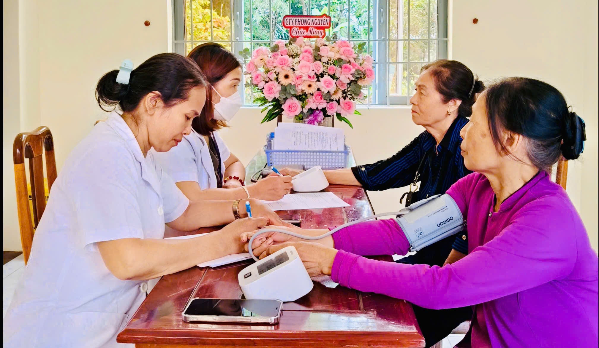 Việt Nam bước vào xã hội già: Cần cuộc cải tổ chăm sóc sức khỏe người cao tuổi